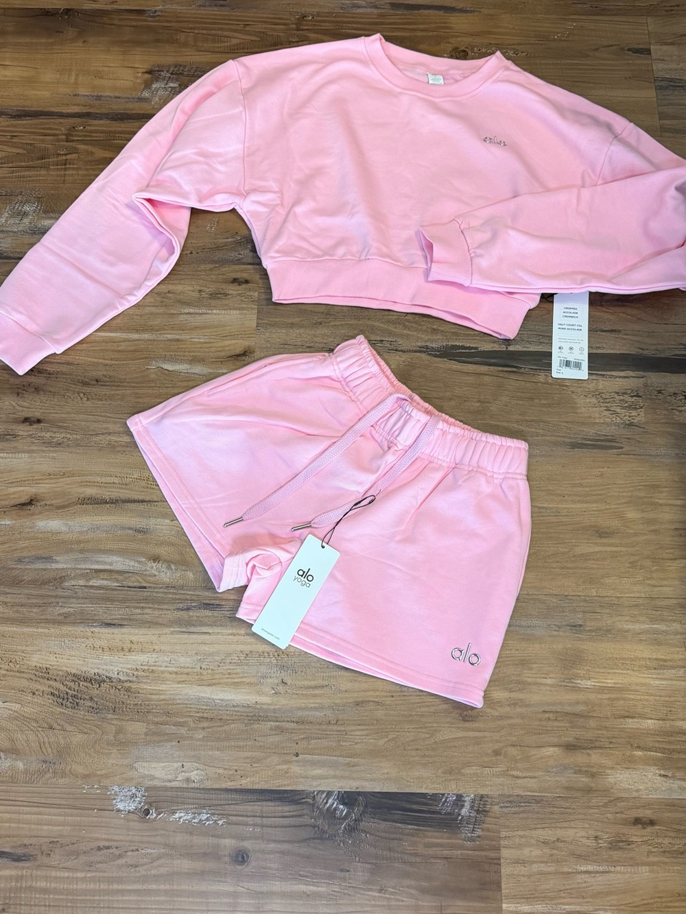 ALO Yoga women set Lounge Shorts